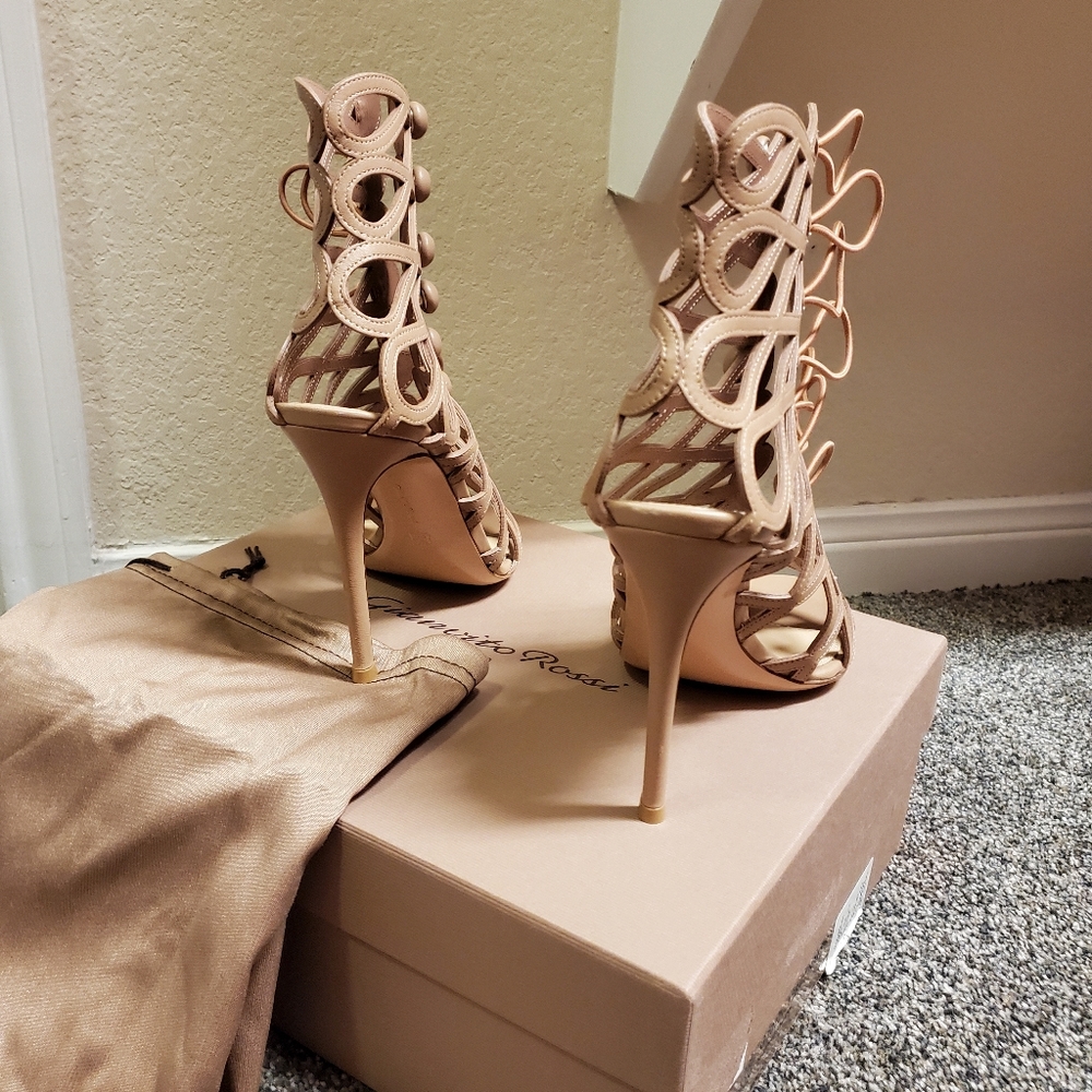 Shoes - Picture 4 of 8